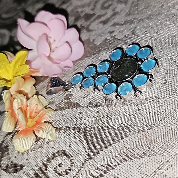 Labradorite pendant REDUCED 6/21/24 - Picture 4 of 8